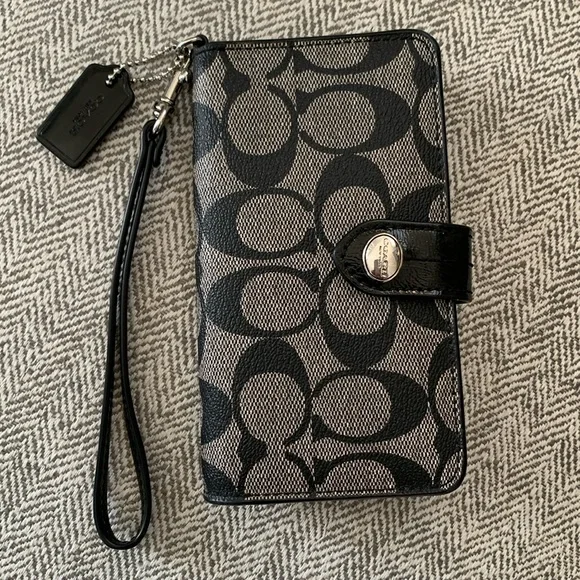 Coach Wallet - Picture 2 of 14